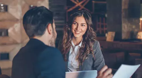 Amor en el trabajo: ¿qué dice la ley al respecto?