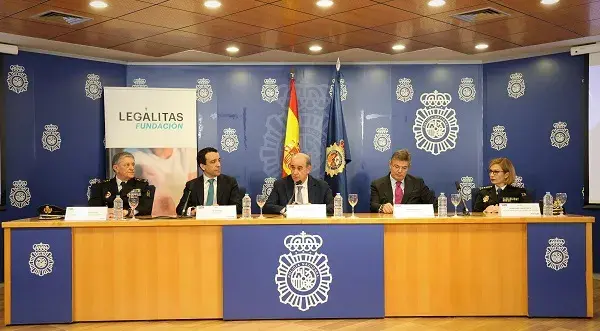 ‘Mantente alerta’, nueva campaña de nuestra fundación y Policía Nacional contra las ciberestafas