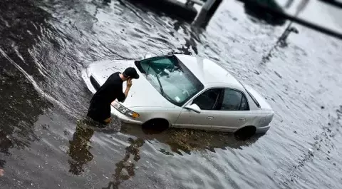 inundacion coches