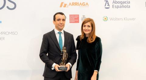 premio confilegal luis